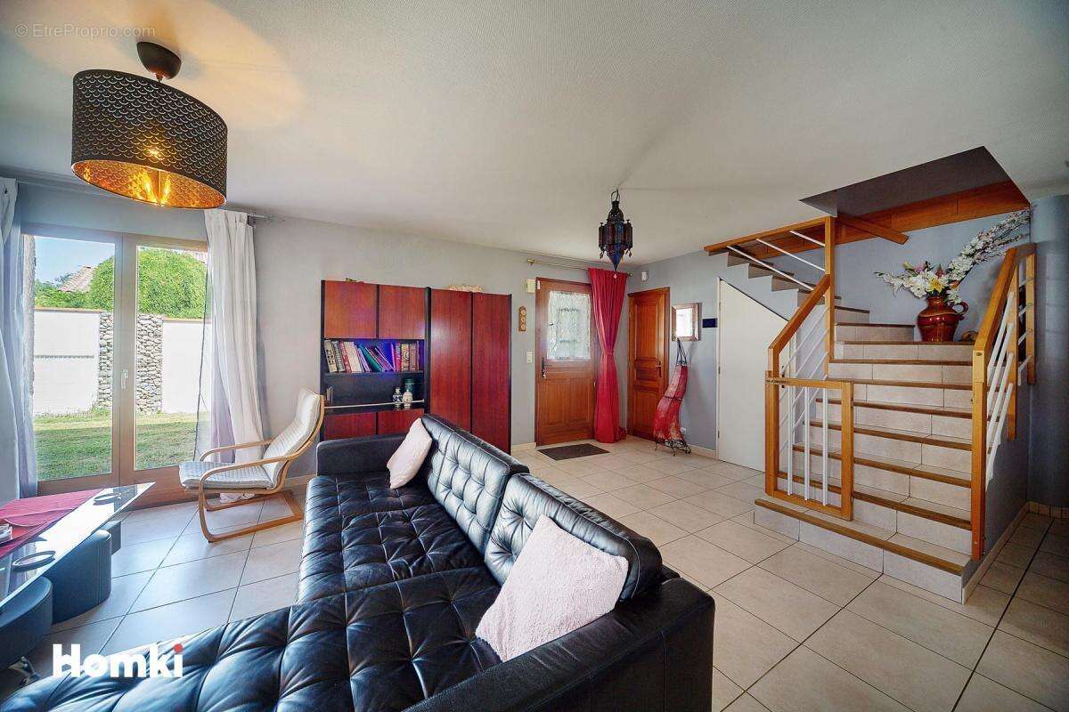 Maison/Villa T7 de 172 m2 à La Magdelaine-sur-Tarn 31340 - photo 4