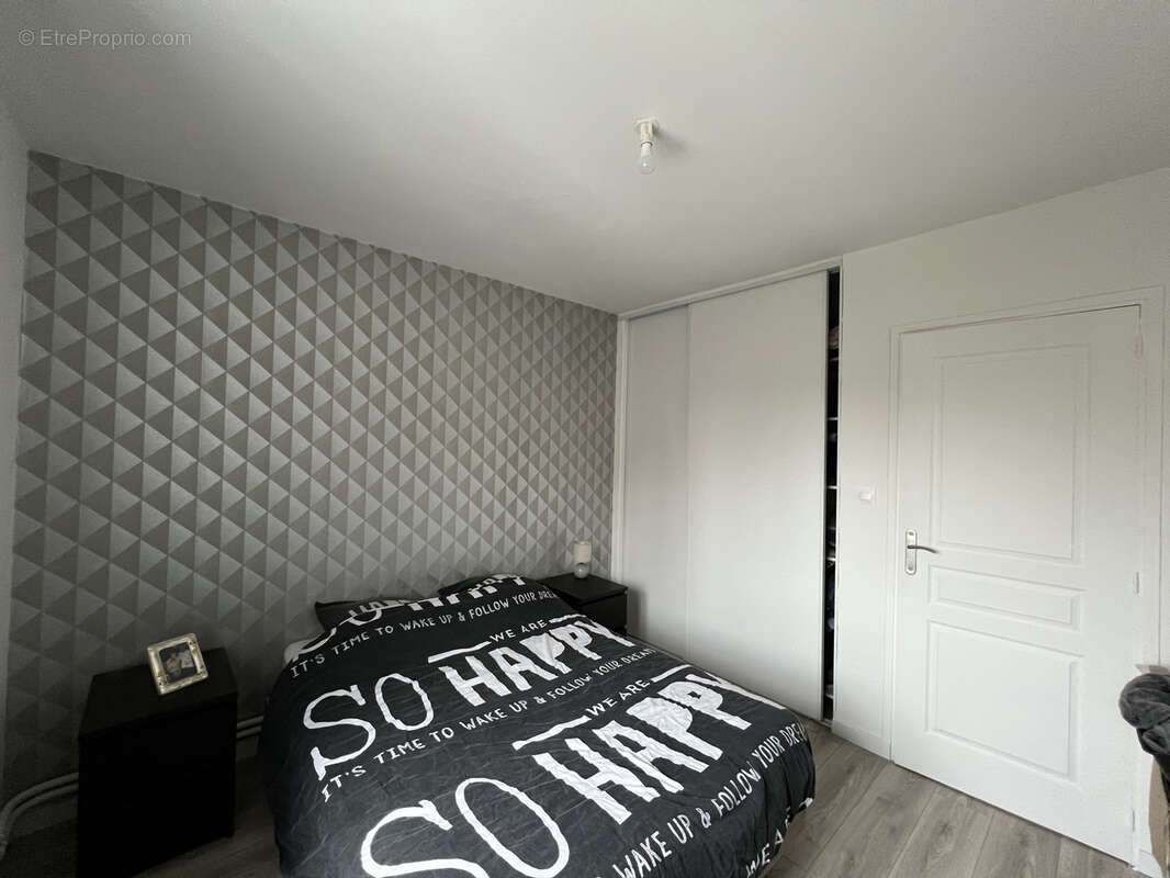 Maison à LA CHAPELLE-D'ARMENTIERES