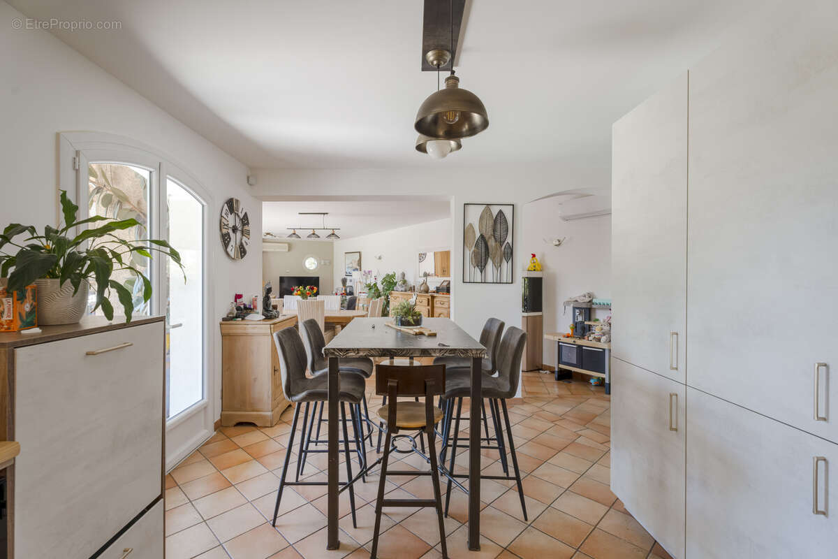 Maison à CARQUEIRANNE