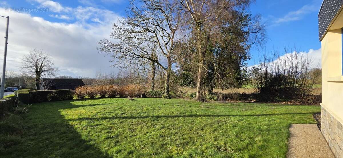 Maison à NOYAL-PONTIVY