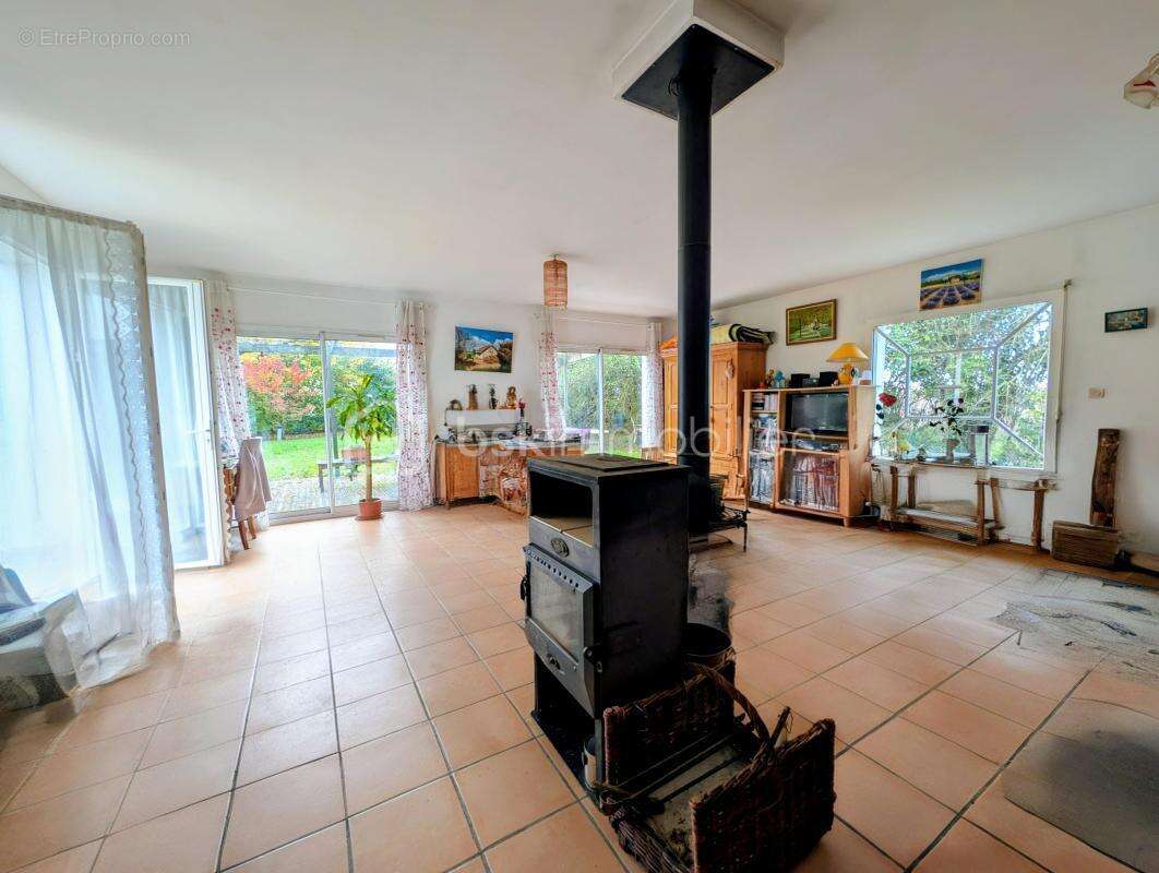 Maison à SAINT-AGNANT