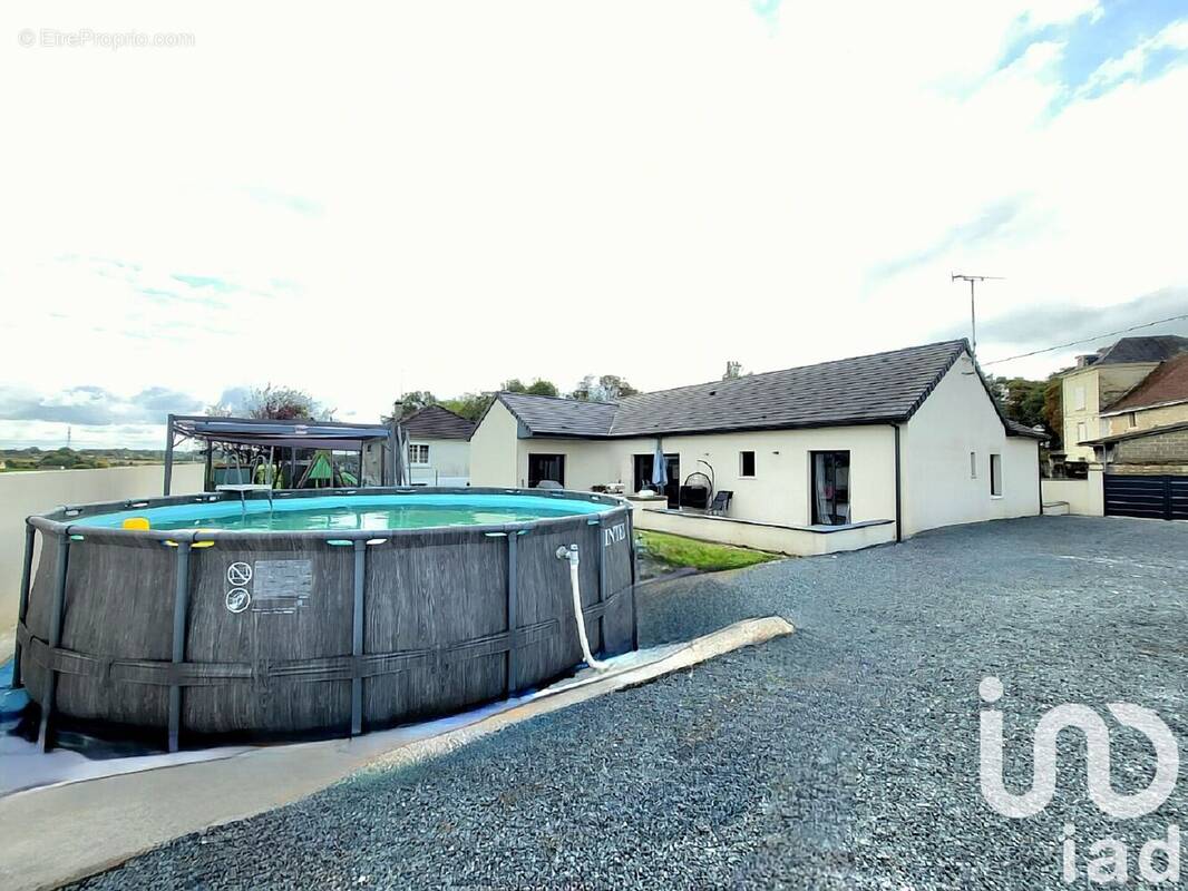 Photo 1 - Maison à CHATELLERAULT