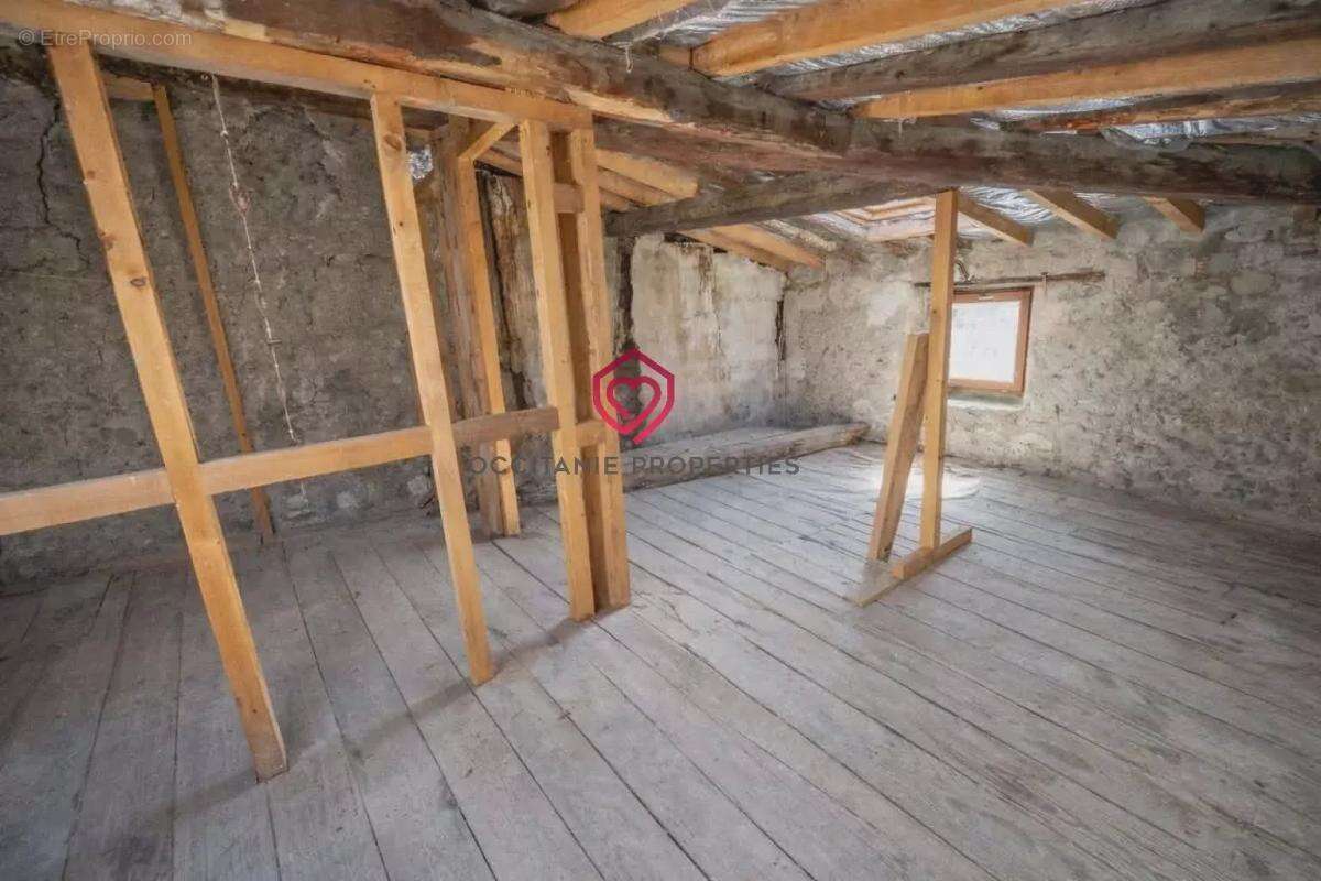 Maison à QUILLAN