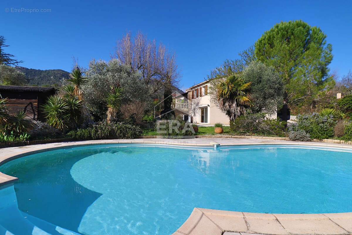 Maison à SAINT-SAVOURNIN