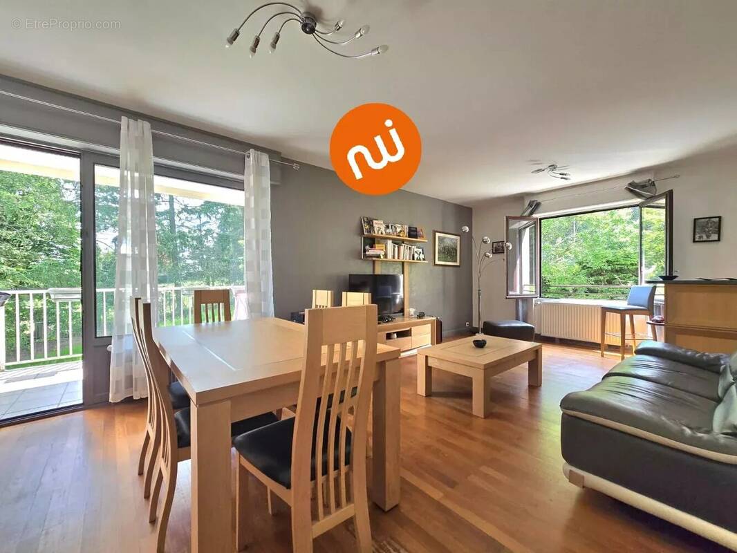 Appartement à CRAPONNE