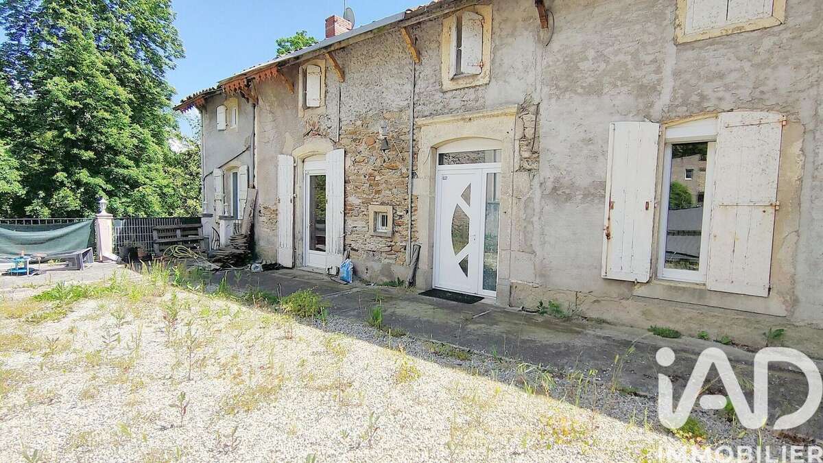 Maison 269 m² à Courniou  - photo 4