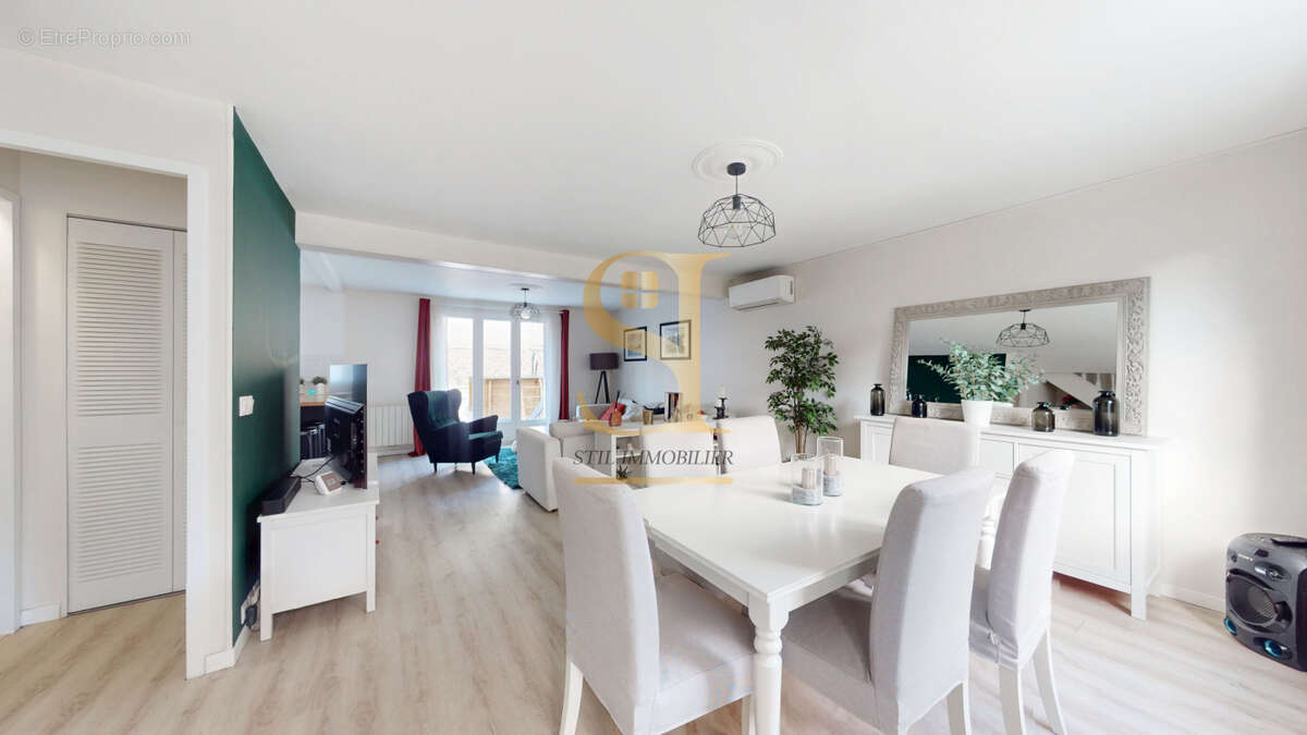 Maison à SOISY-SUR-SEINE