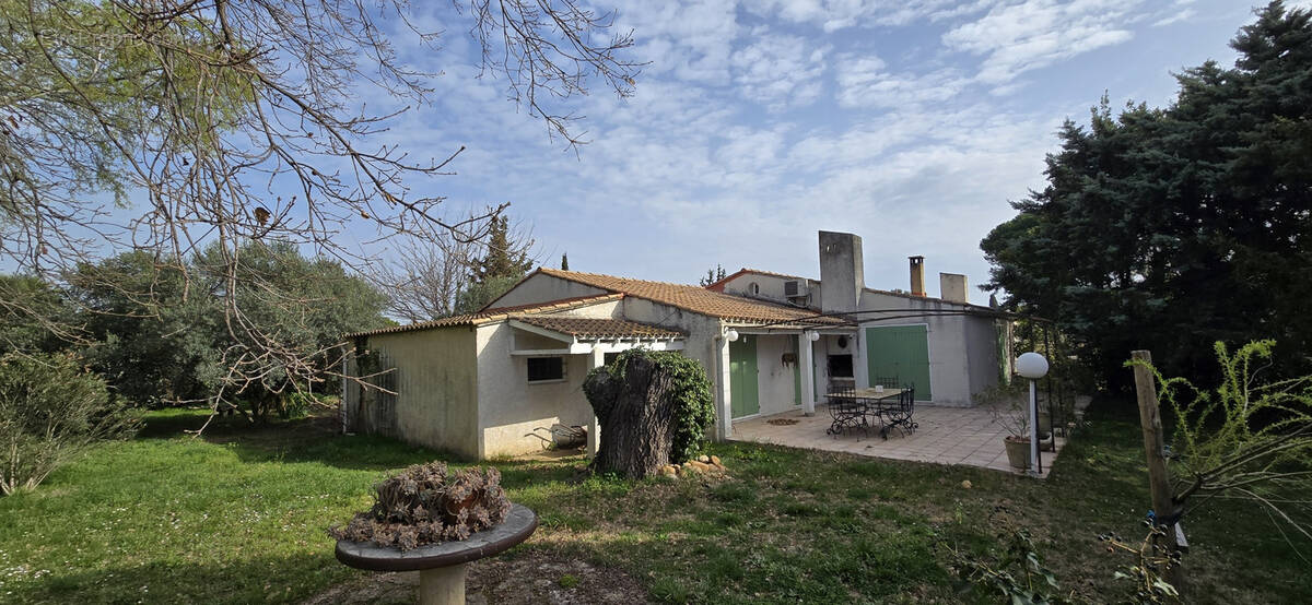 Maison à MORIERES-LES-AVIGNON