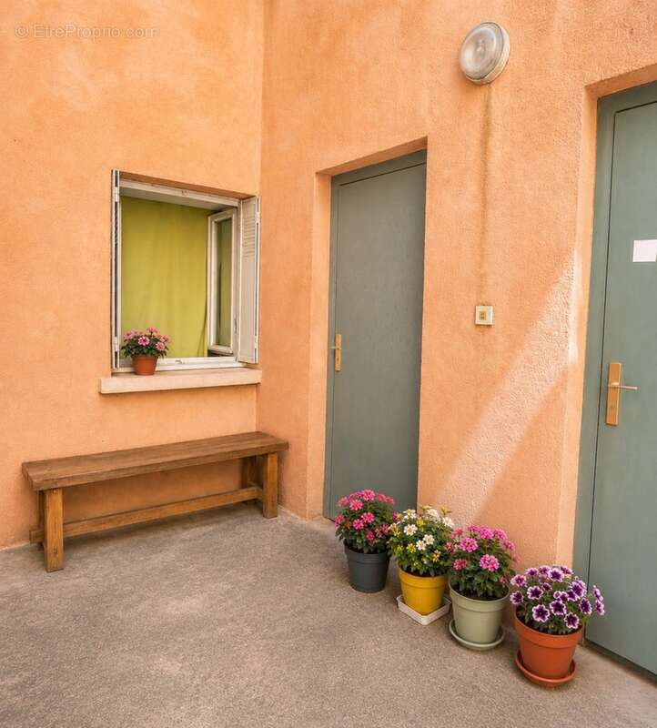 Appartement à vendre 2 pièces LYON 9EME ARRONDISSEMENT (69) - Quai de Scize - Front de Saône - photo 9