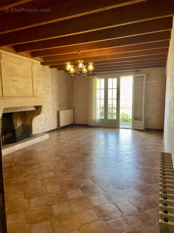 Maison à SAINT-SAVINIEN
