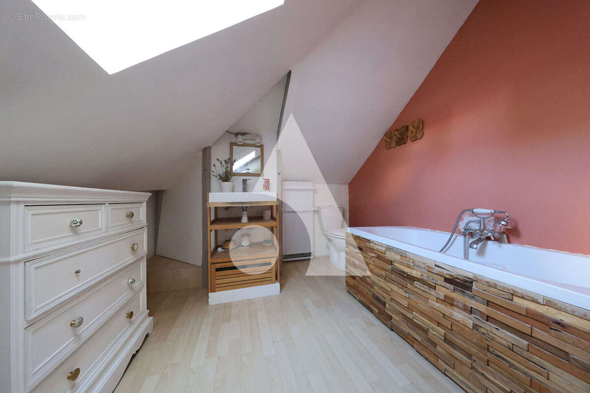 Maison à SOISY-SUR-SEINE
