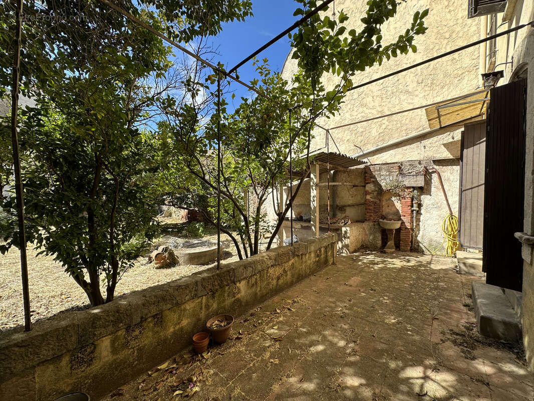 Appartement à CUERS