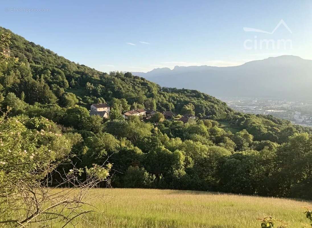 Maison à SAINT-MARTIN-D'HERES