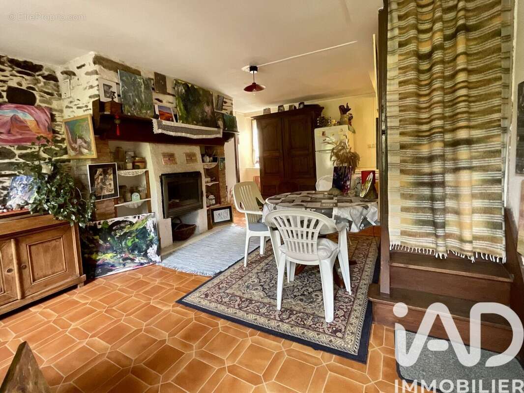 Maison 50 m² à Saint-Genest-Sur-Roselle  - photo 7