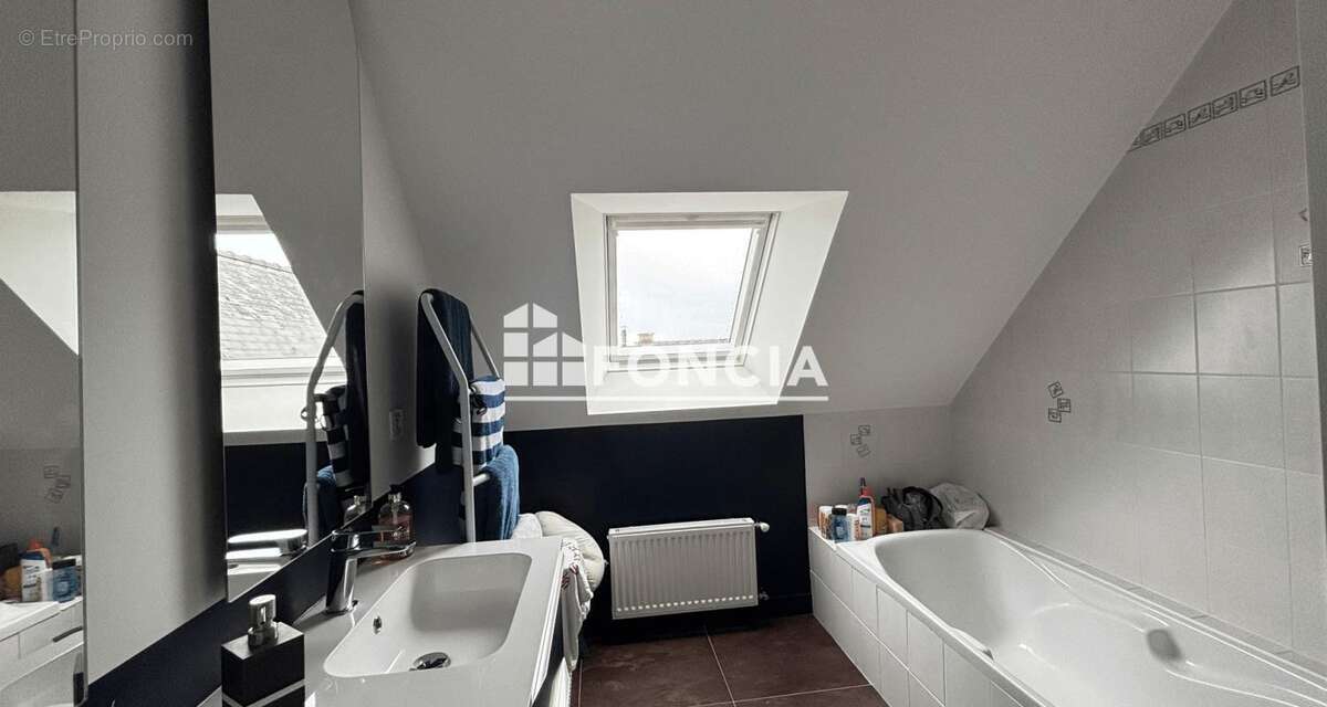 Maison à NOYAL-SUR-VILAINE