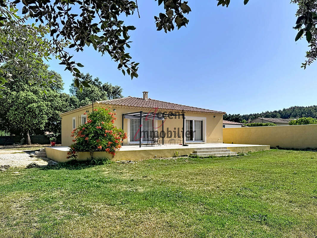 Maison à ORGON