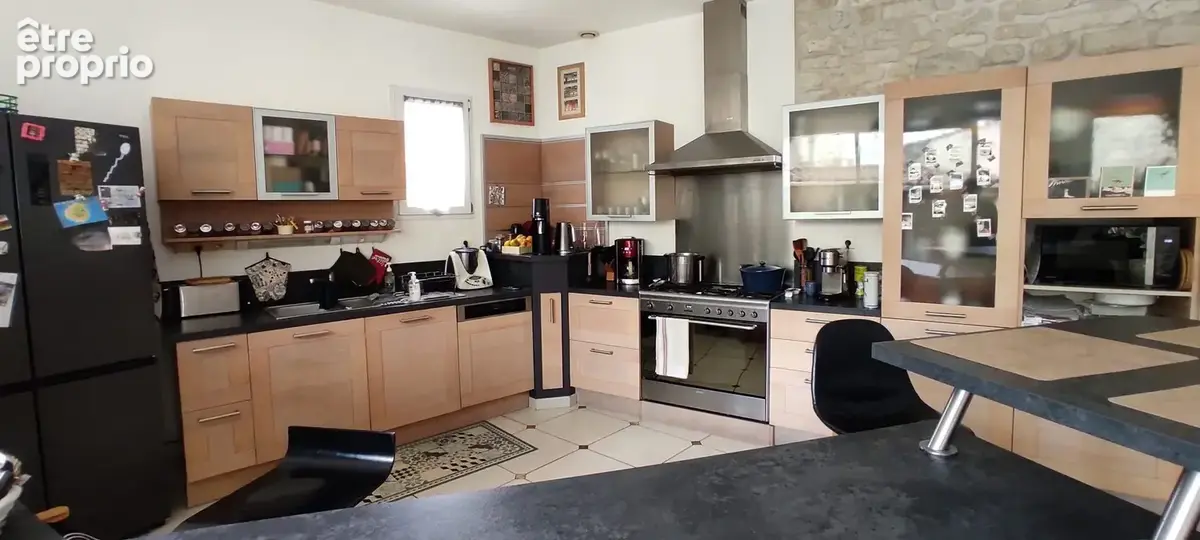 Maison 5 pièces 215 m² à vendre à Saintes (17100) - photo 5