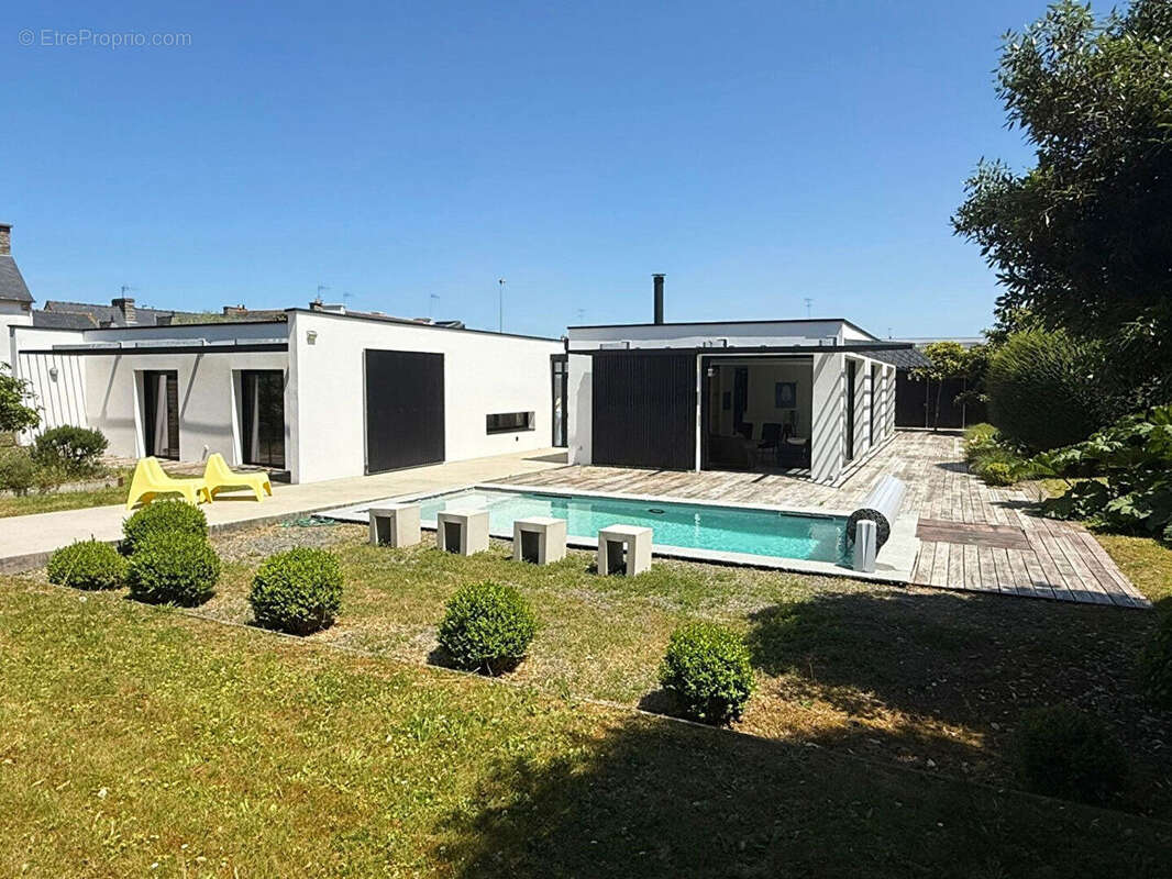 Maison à YFFINIAC