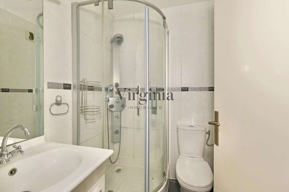 Appartement à CHARENTON-LE-PONT
