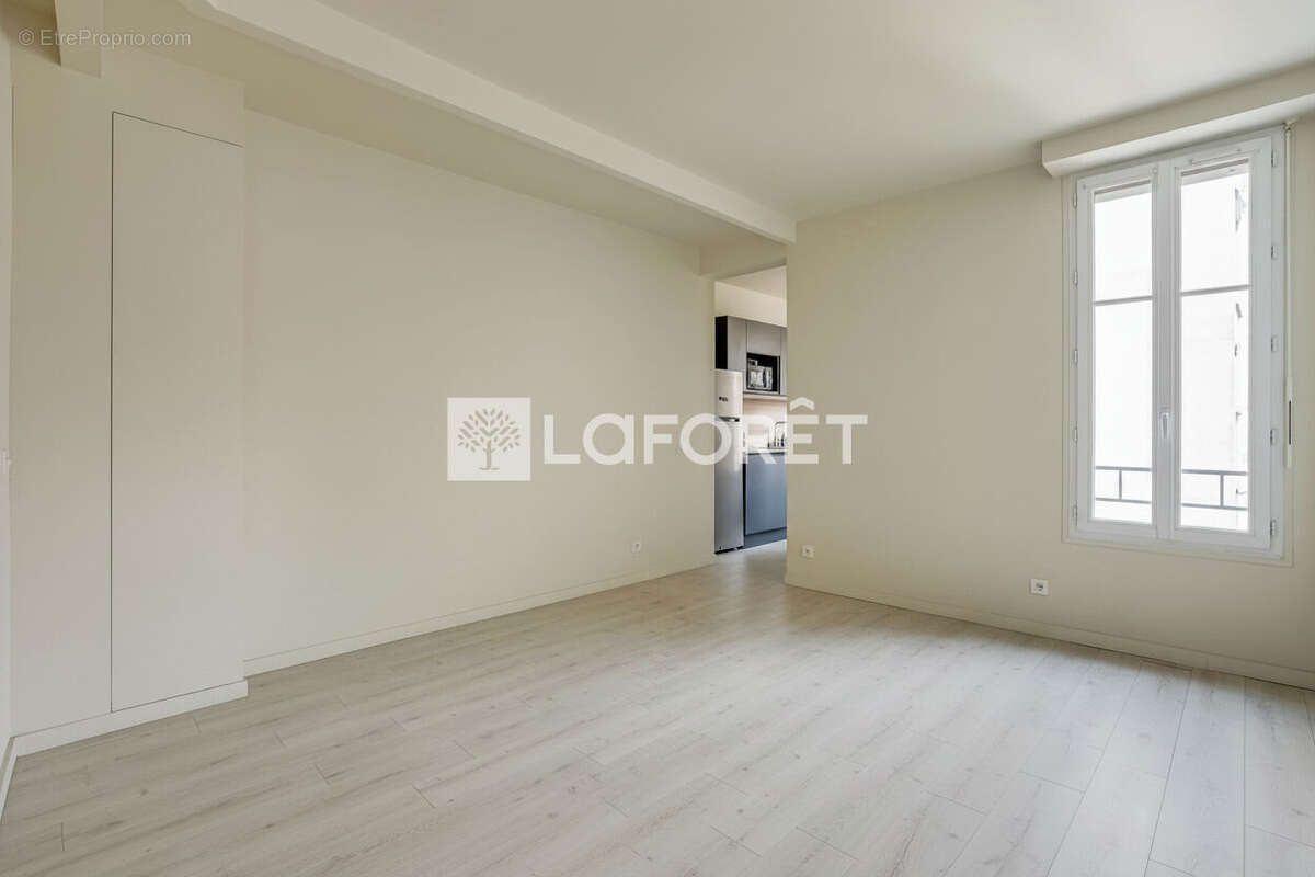 Appartement à PARIS-15E