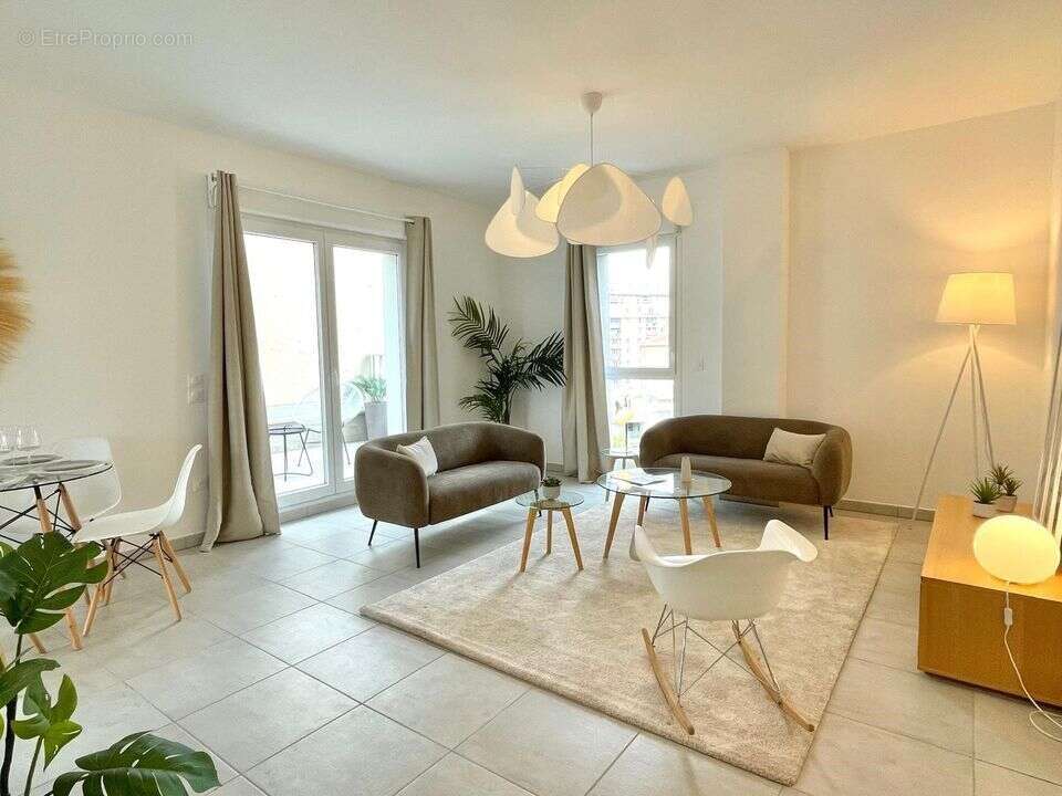 Appartement à MARSEILLE-6E