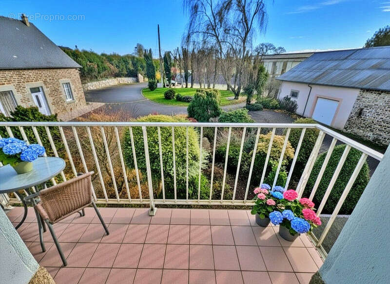 Maison à LA CHAPELLE-JANSON