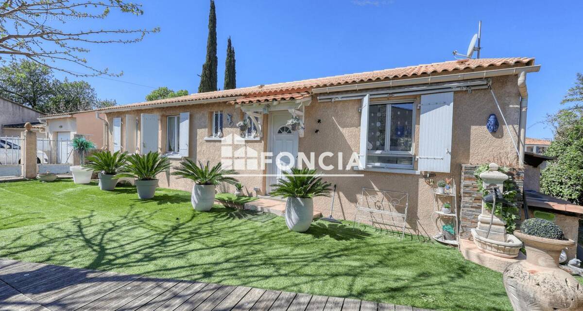 Maison à LE CASTELLET