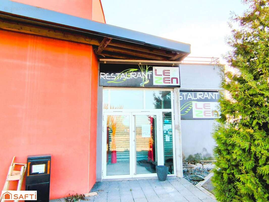 Photo 5 - Commerce à CHARMES