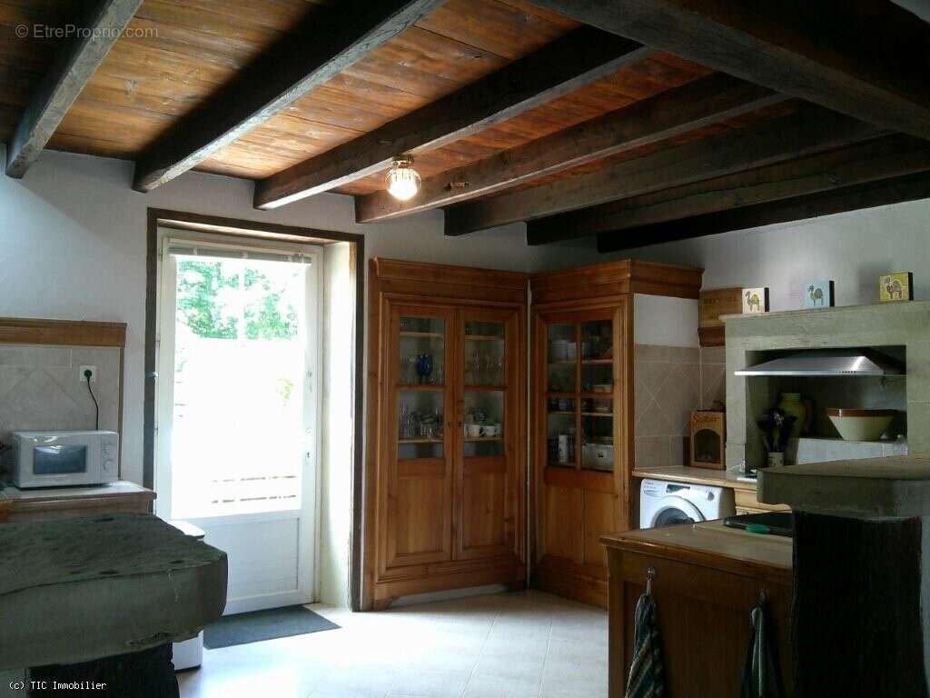 Maison à CHEF-BOUTONNE