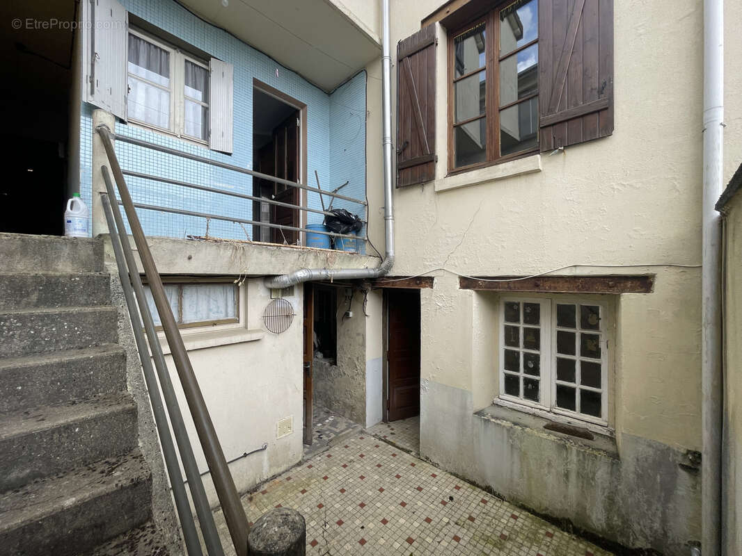 Maison a renover dans le quartier de marissel - photo 8