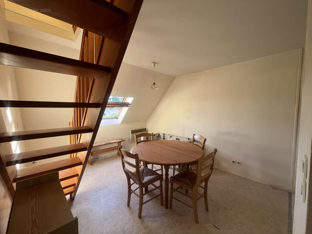 Appartement à PORT-EN-BESSIN-HUPPAIN