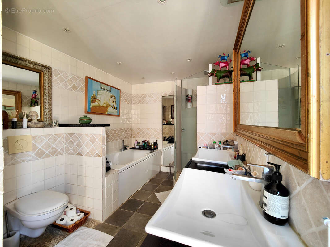 Maison à NEAUPHLE-LE-VIEUX