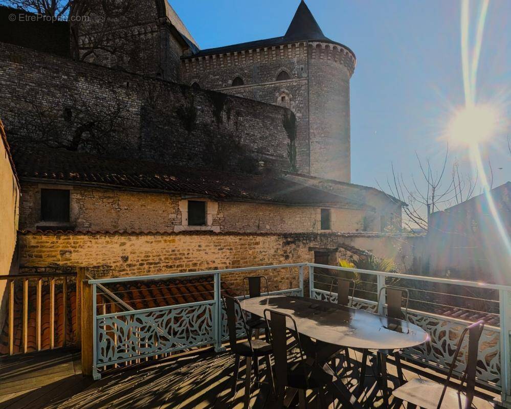Maison à VERTEUIL-SUR-CHARENTE