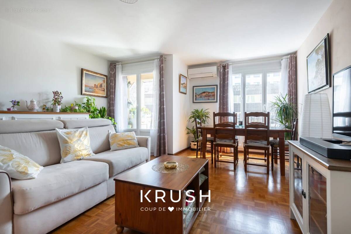 Appartement à MARSEILLE-2E