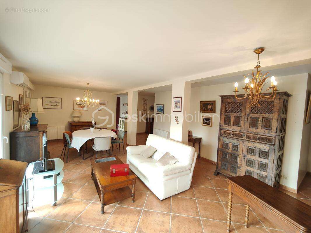 Appartement à MONTREDON-DES-CORBIERES