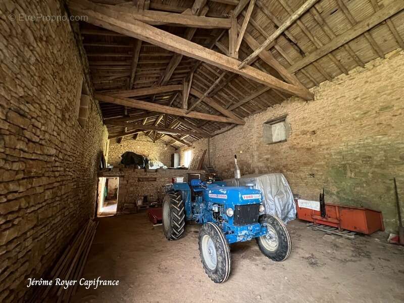 Propriété de charme à la campagne – 305 m² habitables sur 4,8 hectares avec piscine et dépendances - photo 18