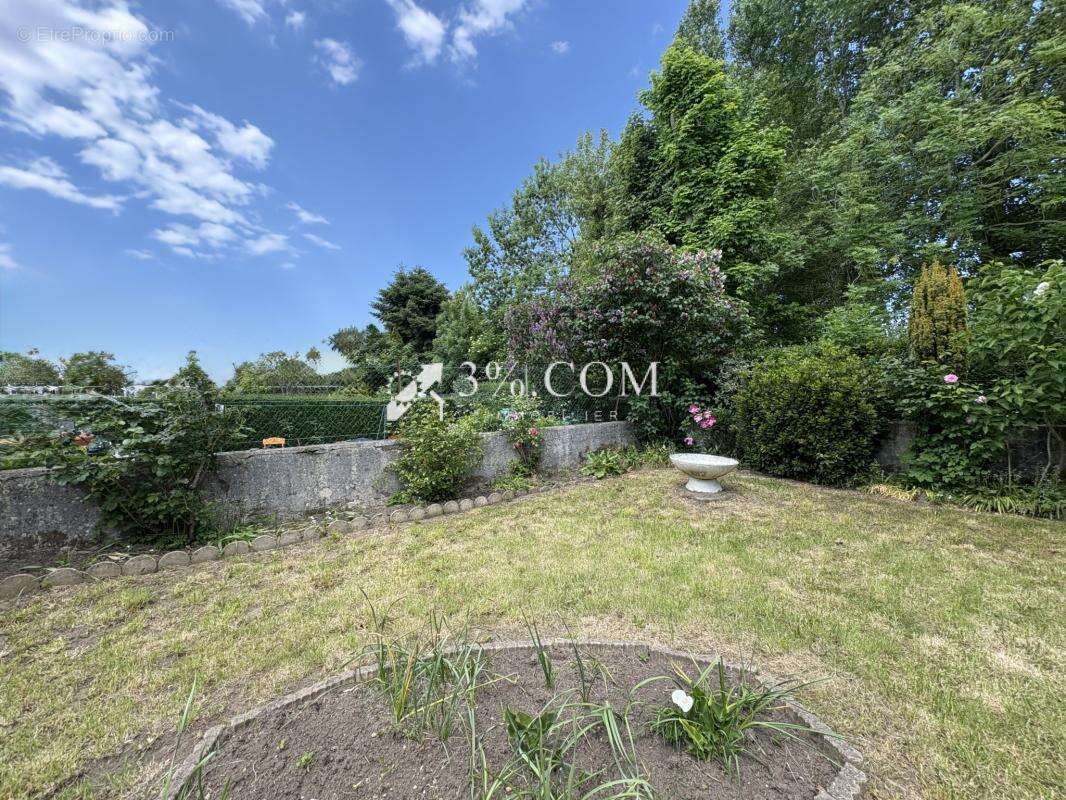 Maison à SAINT-MARTIN-BOULOGNE