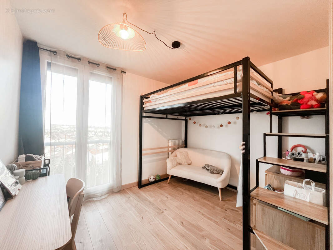 Appartement à PORT-DE-BOUC