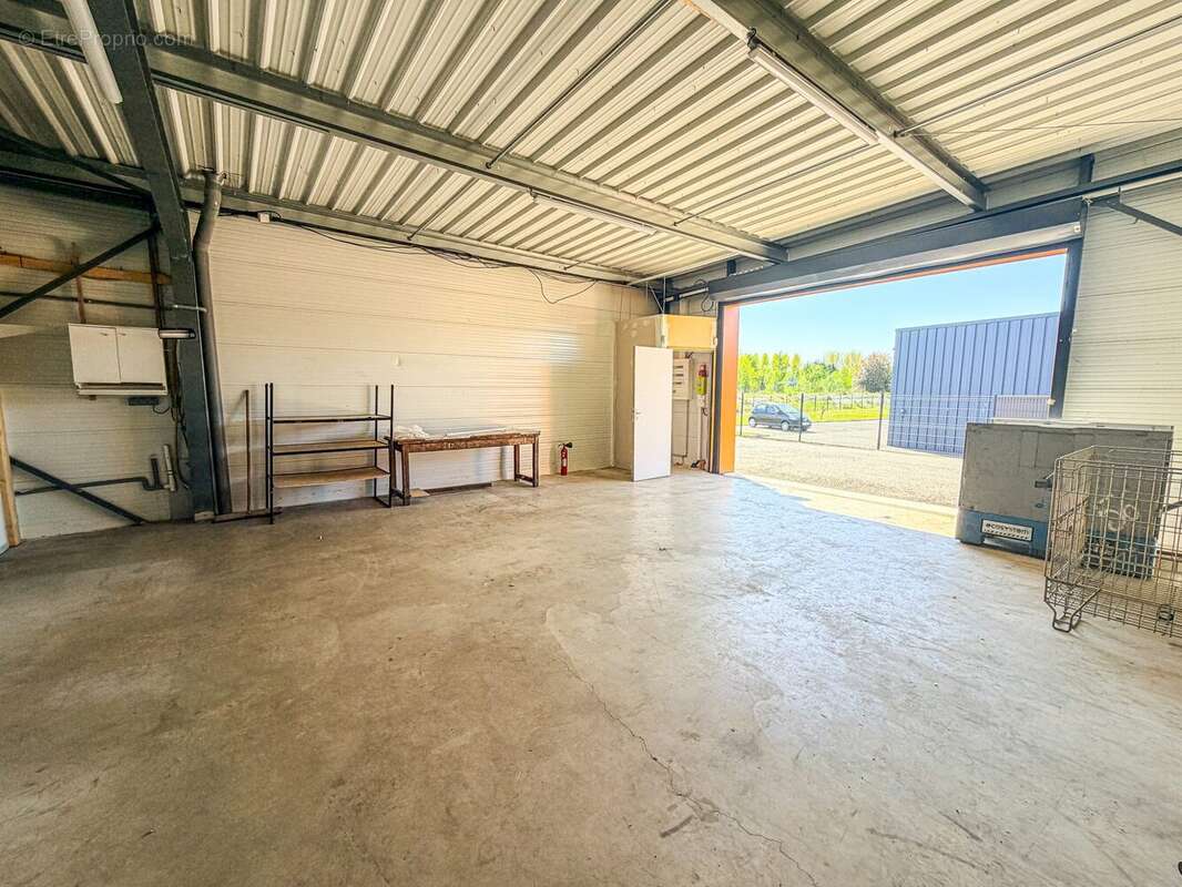 Commerce à CAVIGNAC