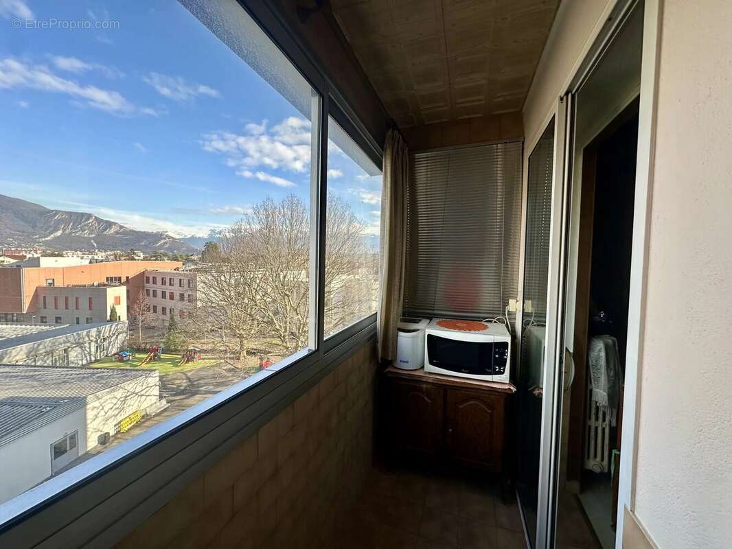 Appartement à FONTAINE