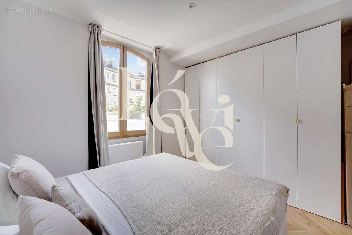 Appartement à PARIS-14E