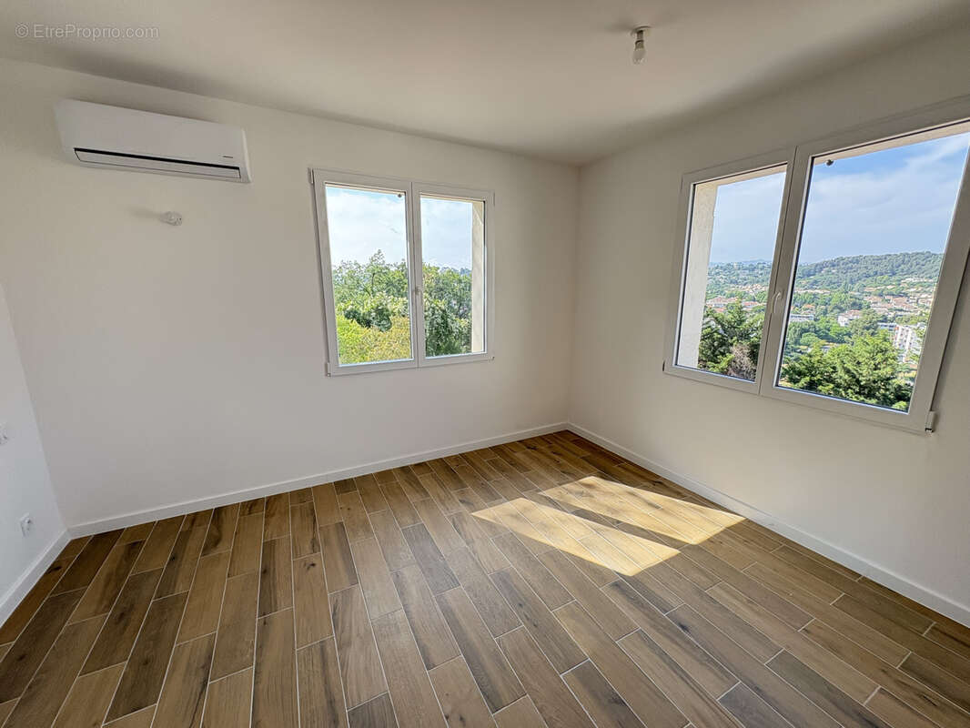 Appartement à MARSEILLE-12E