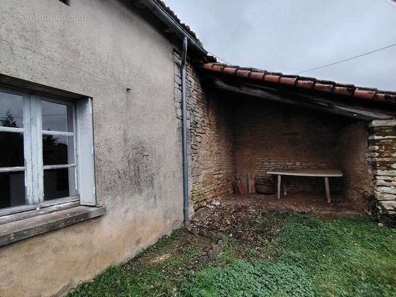 Maison à SAINT-MACOUX