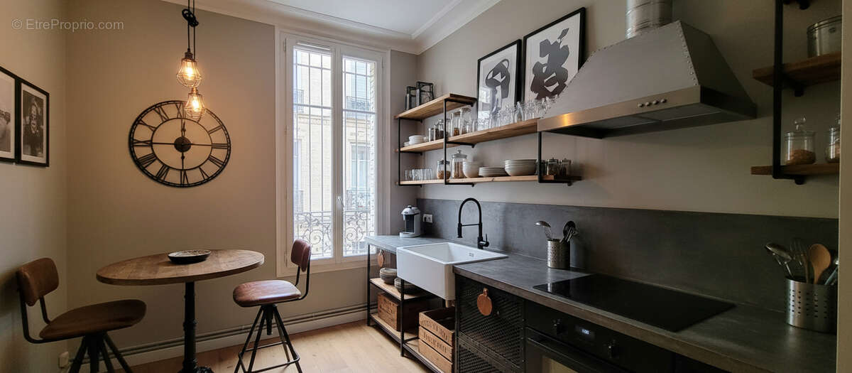 Appartement à PARIS-11E