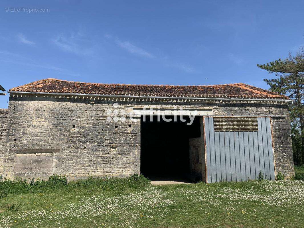 Maison à CELLETTES