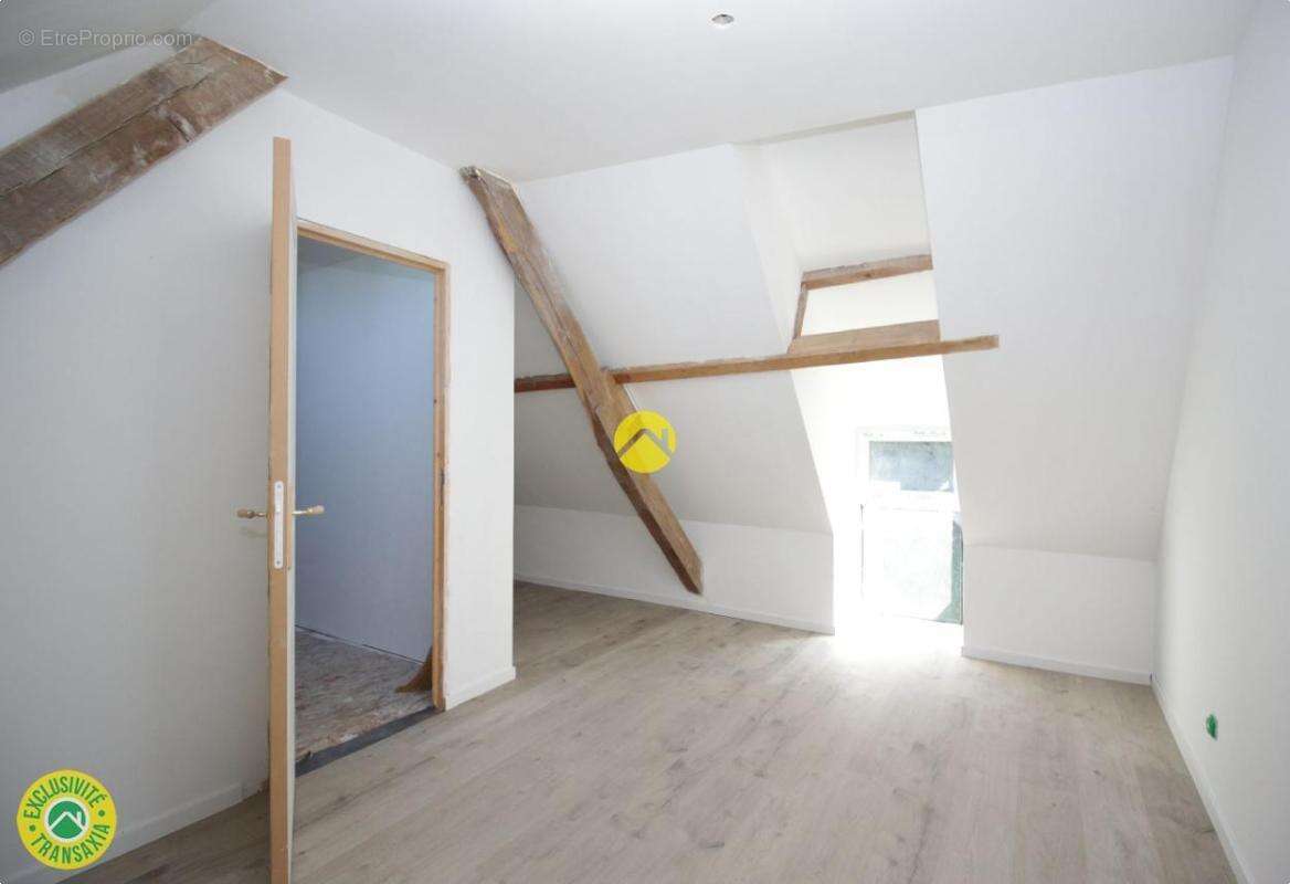 Maison à NERIS-LES-BAINS