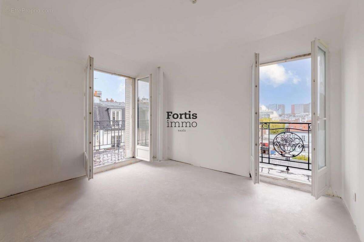 Appartement à PARIS-15E