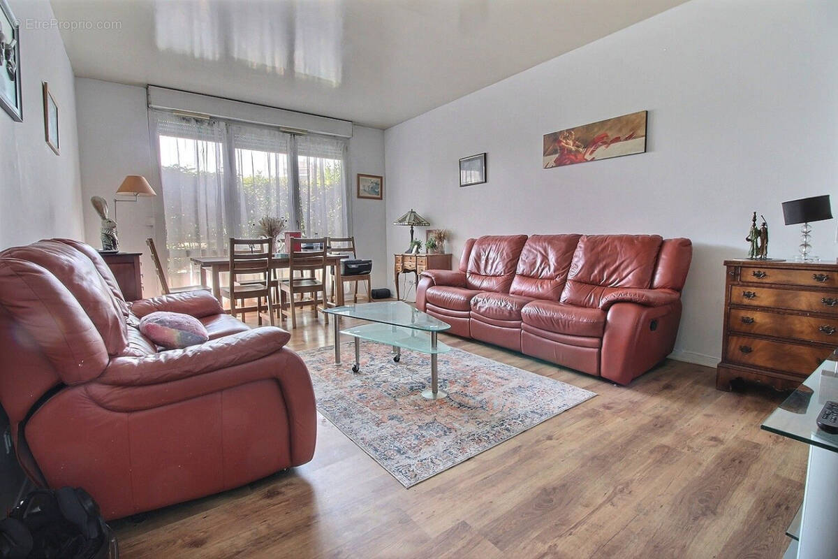 Appartement à ISSY-LES-MOULINEAUX