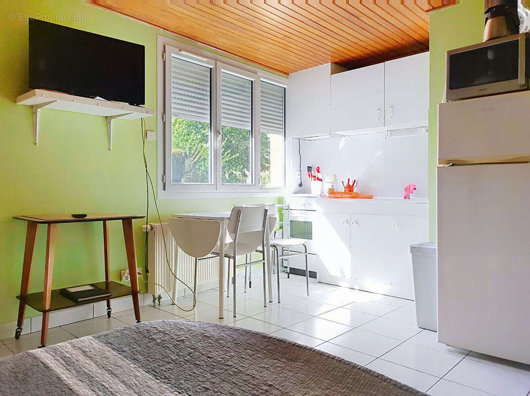 Maison à VIC-LE-COMTE