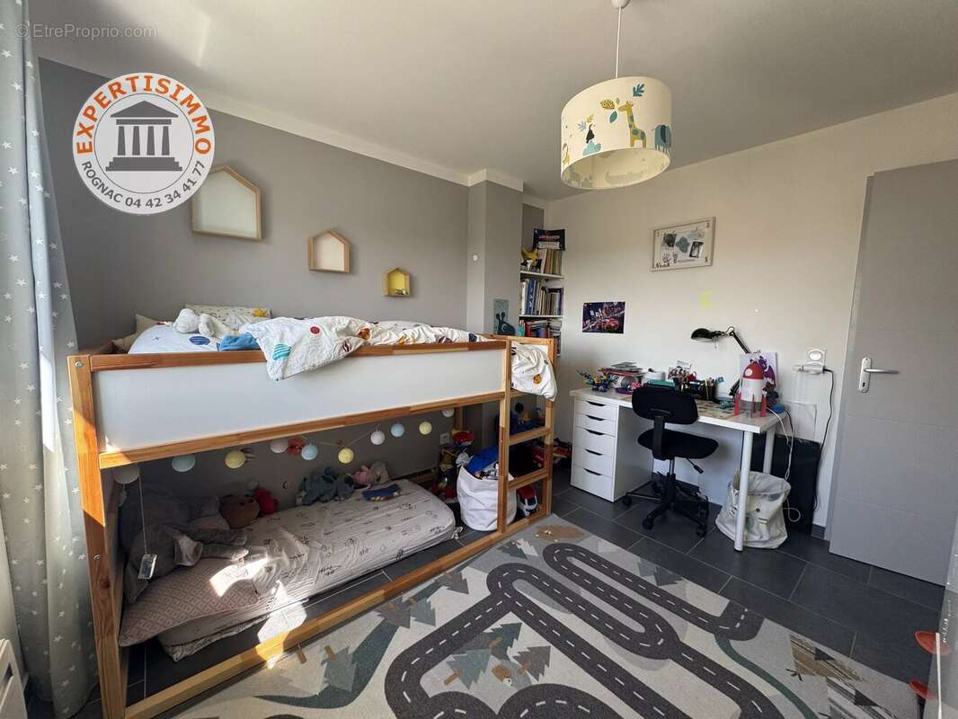 Maison à LA FARE-LES-OLIVIERS